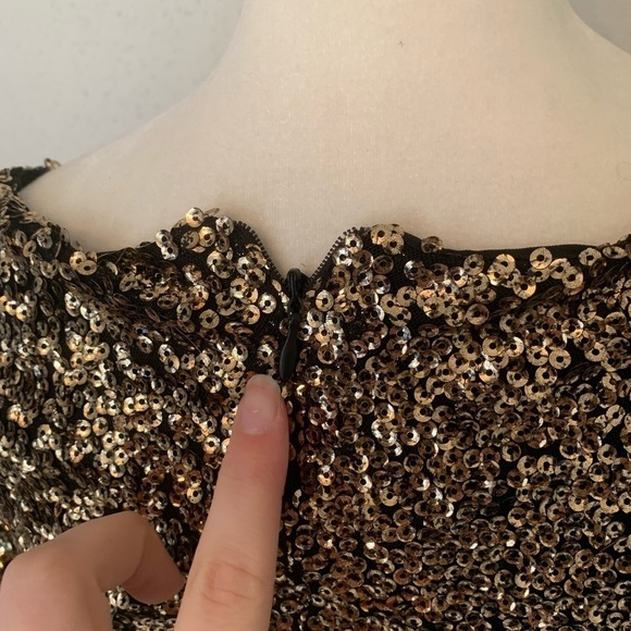 Haoduoyi Sparkly Sequin Fitted Mini Dress with V-Neck - Picture 10 of 13